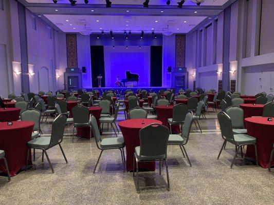 Enjoy the music in an informal relaxed cabaret-style seating while enjoying a beverage during the concert purchased from STL Barkeep.