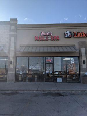 Creative Nails & Spa