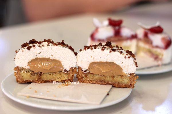 Isatis Tart ($12) - vanilla ganache, caramel, pecan praline. Good! Not overly sweet, and I like the textures.