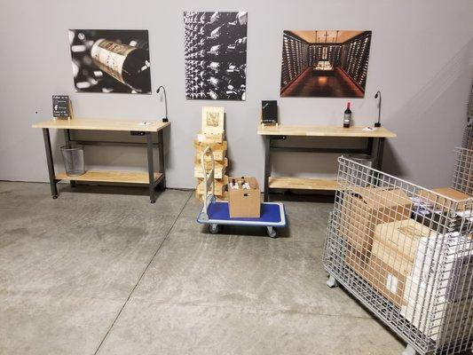 Workstations for customer use.
