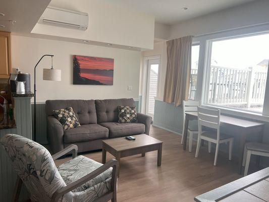 Trade Winds on the Bay