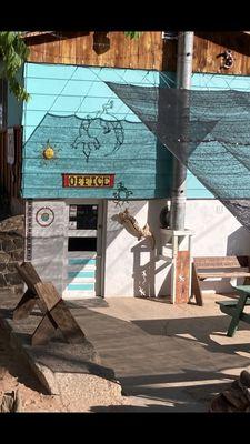 The Lazy Lizard International Hostel