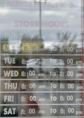 Operating Hours at Harbor Freight in Oak Harbor (SUN 9am to 6pm, other days 8am to 8pm)