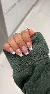 The Nail Lounge