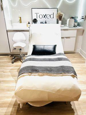 Toxed Boutique Suite at the gorgeous Gossip Salon Suites in Roseville!