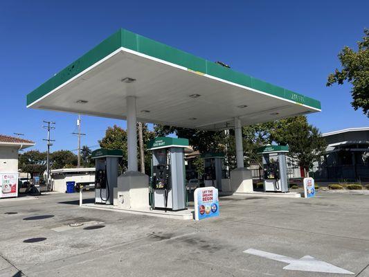 Hayward Gas Mart