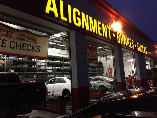 Les Schwab Tire Center