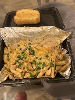 Word to the wise staple the container and wrap the bread in parchment paper. The food spilled out into the bag and the bread was soggy.