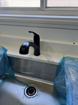 Kitchen faucet install