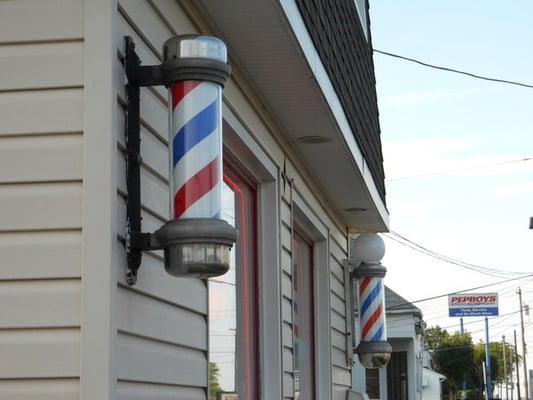 John's Hairstyling Shop