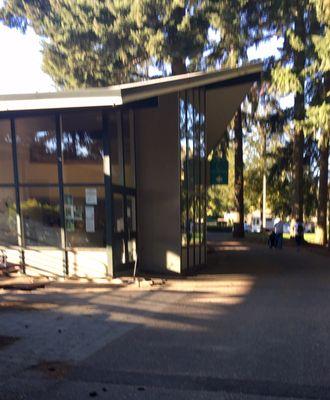 Bellevue Crossroads Par 3 Golf