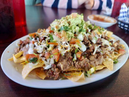 Asada nachos with guac