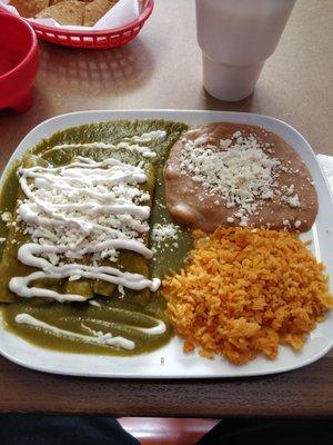 Chicken Enchiladas Verdes. Filling, satisfying and delicious. On a side note, those beans were so creamy. Highly recommended!