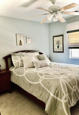 Bob Farrar - Universal Realty