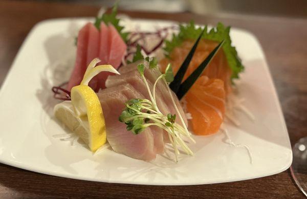 Yanagi Sushi & Grill