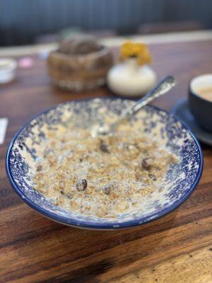 GF Maple Muesli Overnight Oats - They said the recipe included Greek yogurt and 1% milk.