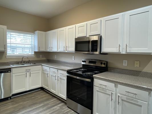 Newly renovated kitchen at Congaree Villas Apartment Homes located in West Columbia, SC.