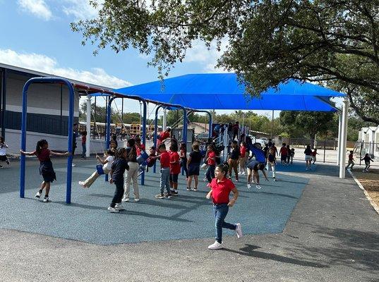 Legacy Traditional School - Basse