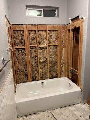 Bathtub installation shower valve rough-in