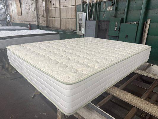 -spring
-pocket coil
-memory form
-hybrid
-firm
-plush
-mid firm
-mid plush
-extra firm