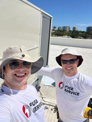 #hvac #hvactech #fuseservice #fusehvac #fusehvacrepair #hvaclife #hvactechnician #carrier #carrierhvac