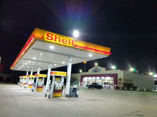 You don't have to Shell out too much money to get gas here
