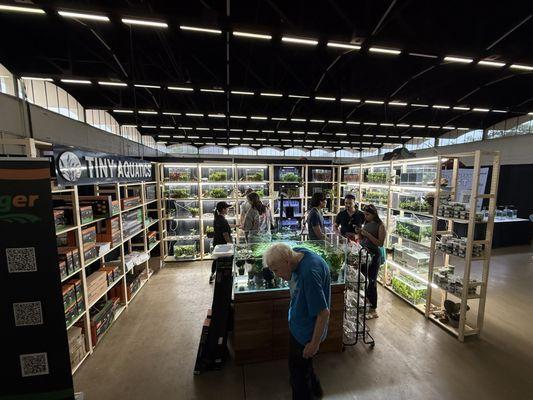 Tiny Aquatics booth at Aquashella