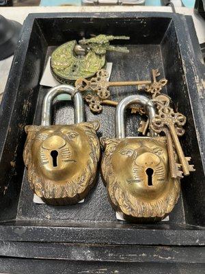 Interesting trinkets. Super heavy