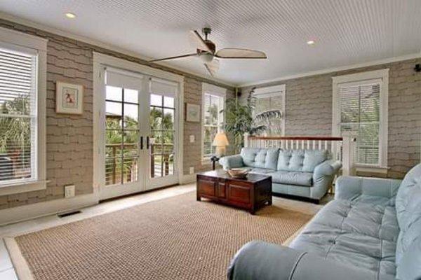 For Valentine's Day
Give your love ones
gifts that last for a life
Provide love ones with cleaning service by O City's Housekeepers R Us