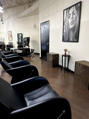 Inside Momentum Salon and Body