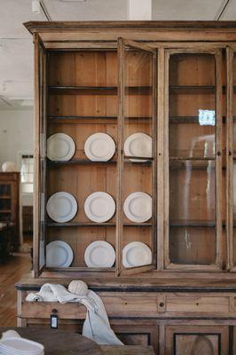 Beautiful China cabinet from a chateau in France in Neighbour