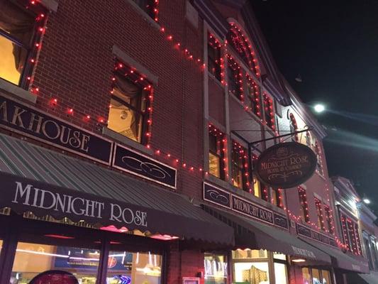 McGills Hotel & Casino