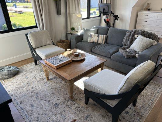 Thiz and Dat Upholstery & Custom Creations