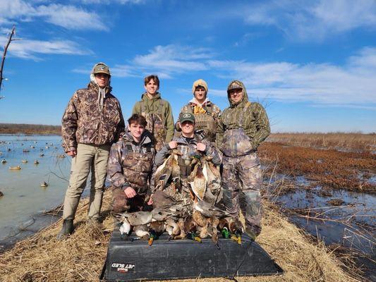 Commander's Corner Guide Service