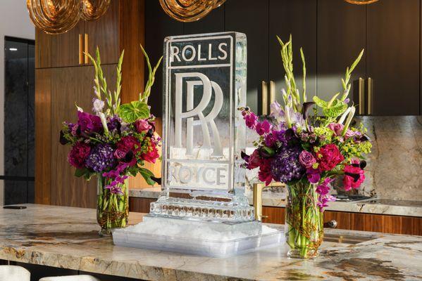 Elevate your event with pretty blooms and create an unforgettable sight.