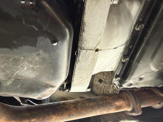 Fluids still leaking from the transmission and oil pan due to incorrect work by Ray and his team