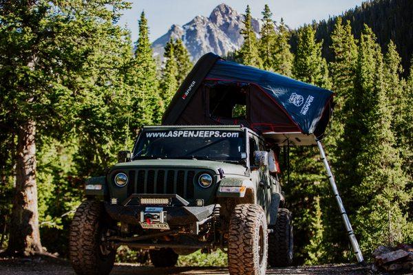 Aspen Jeeps Lincoln Creek Grizzly Reservoir Aspen Colorado Independence Pass Jeep Gladiator Jeep Rental