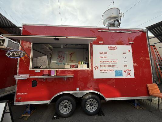 Berry's Burgers Food Cart