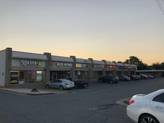 Check Cash and Western Union plaza