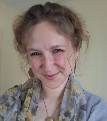 Kylie Svenson, psychoanalytic therapist, specializing in complex trauma, dissociative identity disorder, and creativity