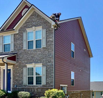 Distinctive Roofing at work