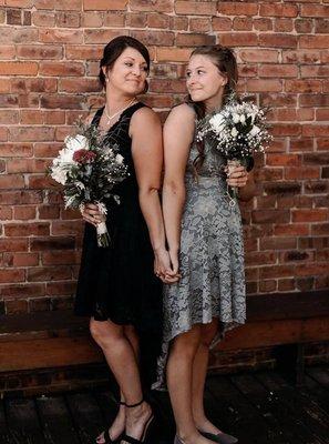 Lundstrom Florist & Greenhouse