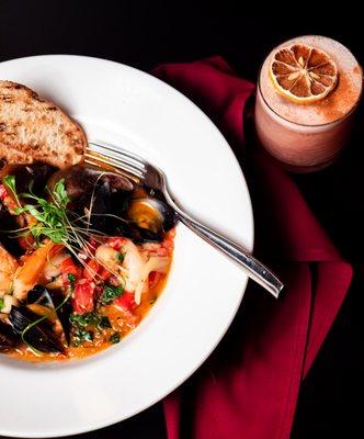 Enjoy upscale dining before each performance at Feinstein's.