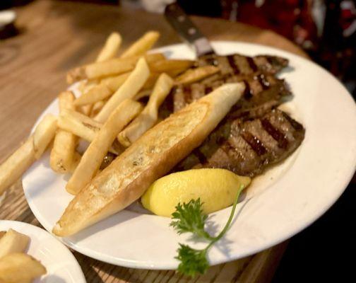 Flank steak with fries