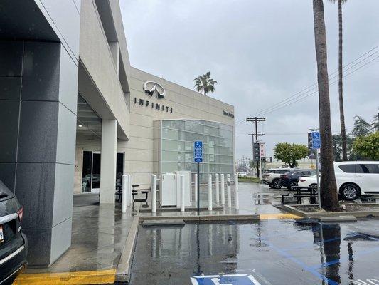 INFINITI of Van Nuys
