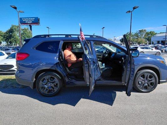 Adrian, 6'5", has comfortable leg room!