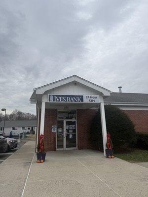 Ives Bank