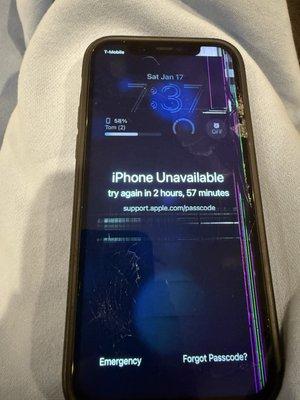 Nice job idiots. Glad I got my screen fixed though you guys!