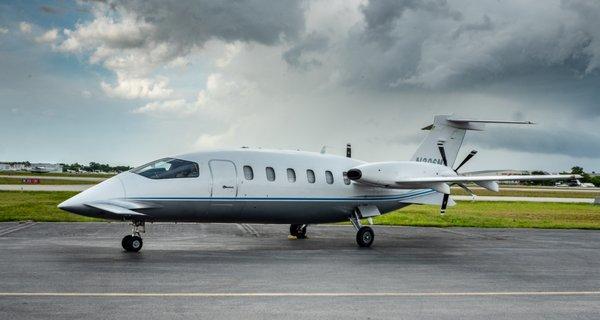 Velox Air Charter - Miami Private Jets