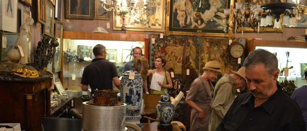 ROLAND ANTIQUES GALLERY I
